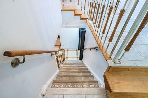 Photo 27 at 61 Brewster Crescent, Jane Heights, Toronto