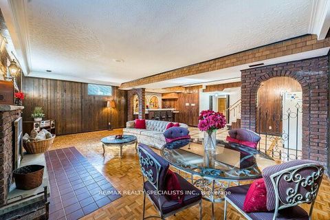 Photo 33 at 61 Brewster Crescent, Jane Heights, Toronto