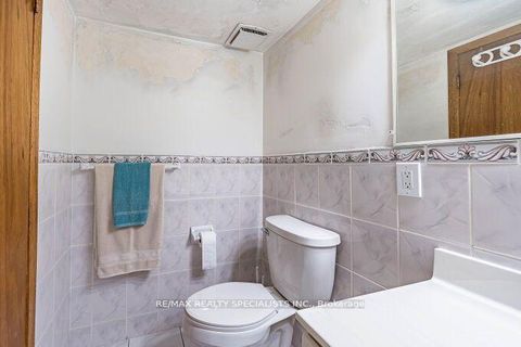 Photo 39 at 61 Brewster Crescent, Jane Heights, Toronto