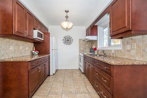 Photo 11 at 12 Scarden Avenue, Sullivan, Toronto
