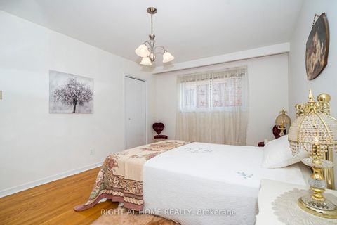 Photo 17 at 12 Scarden Avenue, Sullivan, Toronto