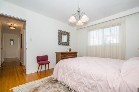 Photo 20 at 12 Scarden Avenue, Sullivan, Toronto