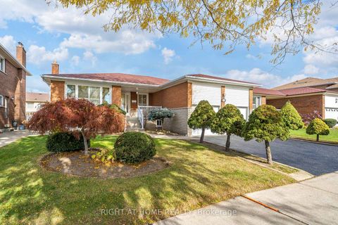 Photo 39 at 12 Scarden Avenue, Sullivan, Toronto