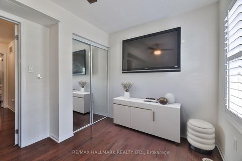 Photo 7 at 9 - 30 Mendelssohn Street, Birchmount, Toronto