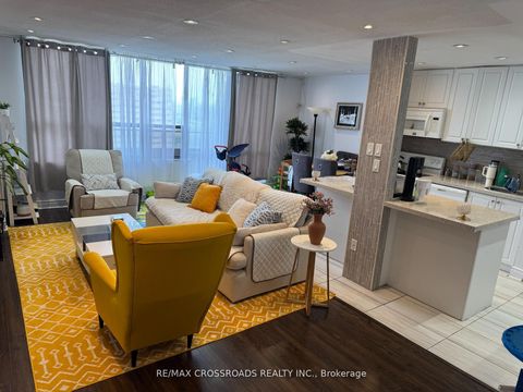 Photo 2 at PH01 - 2721 Victoria Park Avenue, L'Amoreaux, Toronto