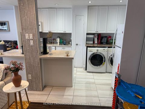 Photo 4 at PH01 - 2721 Victoria Park Avenue, L'Amoreaux, Toronto