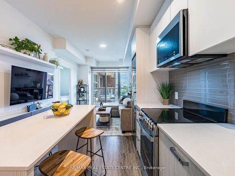Photo 10 at 429 - 1787 St.  Clair Avenue, Pellam Park, Toronto