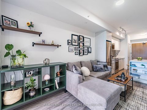 Photo 17 at 429 - 1787 St.  Clair Avenue, Pellam Park, Toronto