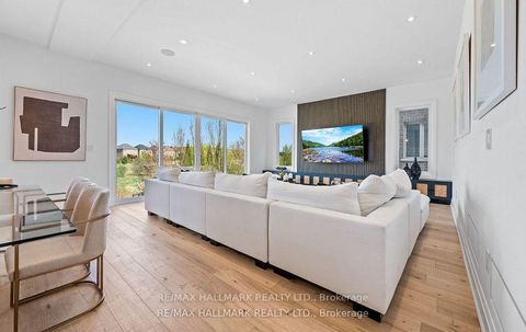 Photo 7 at 119 Pointon Street, Bayview Northeast, Aurora