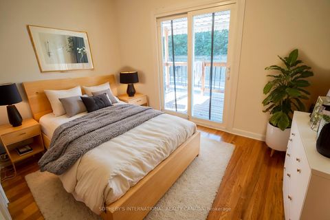 Photo 8 at 11 Buckhorn Place, Beaumonde Heights, Toronto