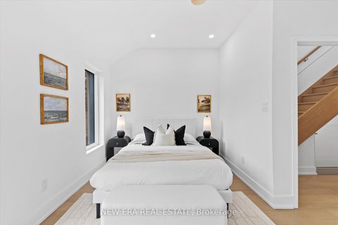 Photo 13 at 113 Bellwoods Avenue, Bellwoods, Toronto