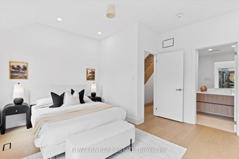 Photo 16 at 113 Bellwoods Avenue, Bellwoods, Toronto