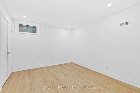 Photo 24 at 113 Bellwoods Avenue, Bellwoods, Toronto