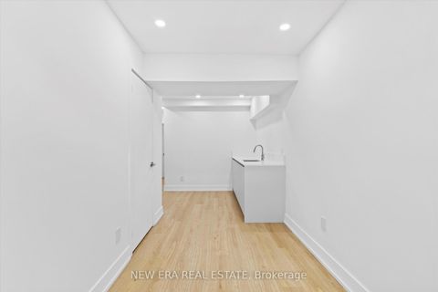 Photo 26 at 113 Bellwoods Avenue, Bellwoods, Toronto