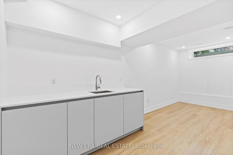 Photo 27 at 113 Bellwoods Avenue, Bellwoods, Toronto