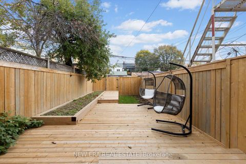 Photo 34 at 113 Bellwoods Avenue, Bellwoods, Toronto