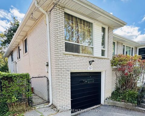 Photo 3 at 87 FENELON Drive, Donalda, Toronto