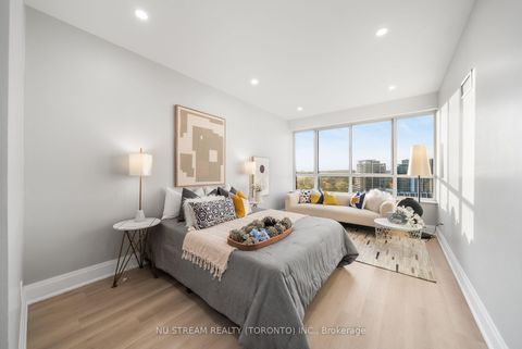 Photo 5 at Ph3 - 33 Weldrick Road E, Harding, Richmond Hill