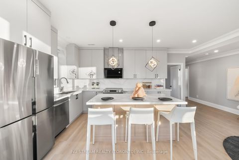 Photo 11 at Ph3 - 33 Weldrick Road E, Harding, Richmond Hill