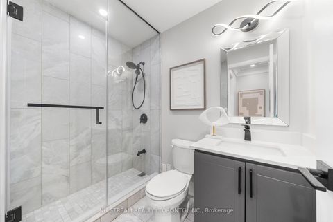 Photo 13 at Ph3 - 33 Weldrick Road E, Harding, Richmond Hill