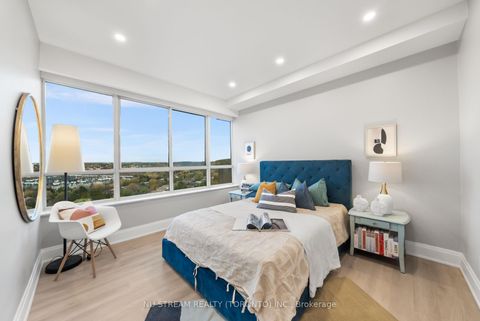 Photo 15 at Ph3 - 33 Weldrick Road E, Harding, Richmond Hill