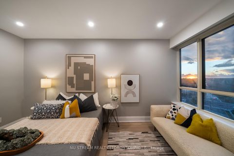 Photo 24 at Ph3 - 33 Weldrick Road E, Harding, Richmond Hill