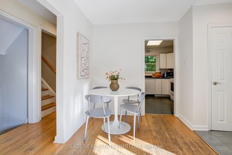 Photo 5 at 48 Shropshire Drive, Dorset Park, Toronto