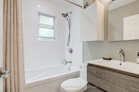 Photo 14 at 48 Shropshire Drive, Dorset Park, Toronto