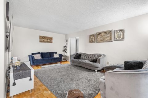 Photo 3 at 1414 - 60 Pavane Linkway, Flemingdon Park, Toronto