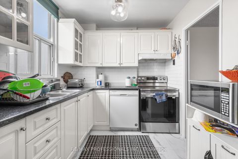 Photo 5 at 1414 - 60 Pavane Linkway, Flemingdon Park, Toronto