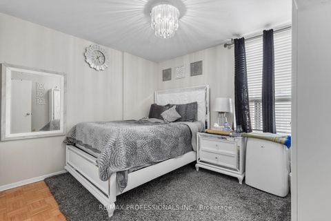 Photo 8 at 1414 - 60 Pavane Linkway, Flemingdon Park, Toronto