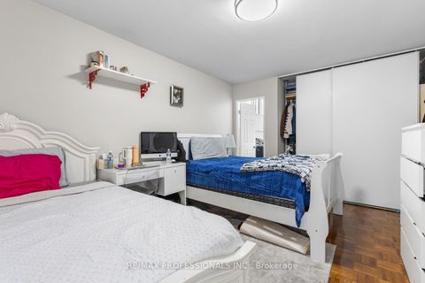 Photo 10 at 1414 - 60 Pavane Linkway, Flemingdon Park, Toronto
