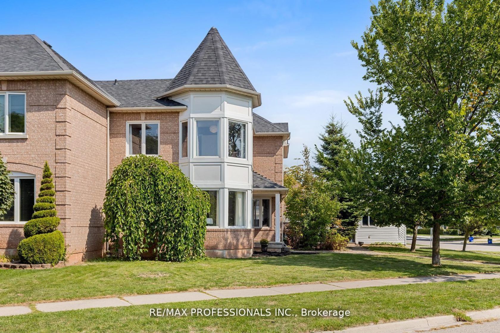 1241 Brillinger Street, WT West Oak Trails, Oakville 