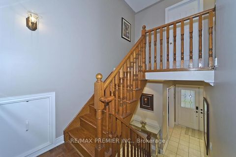 Photo 14 at 48 Pottery Place, East Woodbridge, Vaughan