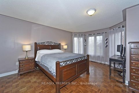 Photo 22 at 48 Pottery Place, East Woodbridge, Vaughan