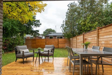 Photo 3 at 48 Doubletree Road, Pleasant View, Toronto