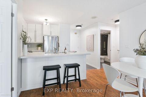 Photo 4 at 527 - 109 Front Street E, Waterfront Communities C8, Toronto