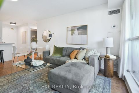 Photo 12 at 527 - 109 Front Street E, Waterfront Communities C8, Toronto