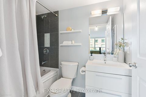 Photo 19 at 527 - 109 Front Street E, Waterfront Communities C8, Toronto