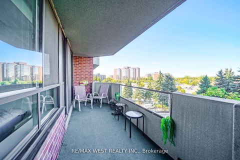 Photo 8 at 501 - 33 Weldrick Road E, Observatory, Richmond Hill