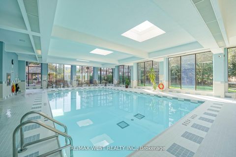 Photo 10 at 501 - 33 Weldrick Road E, Observatory, Richmond Hill