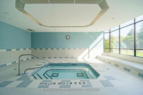 Photo 11 at 501 - 33 Weldrick Road E, Observatory, Richmond Hill