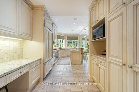 Photo 11 at 82 Brooke Avenue, Nortown, Toronto