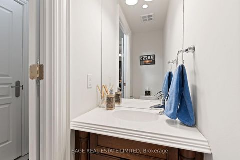 Photo 4 at TH#31 - 25 Greenview Avenue, Newtonbrook West, Toronto