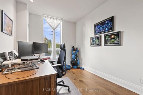 Photo 19 at TH#31 - 25 Greenview Avenue, Newtonbrook West, Toronto