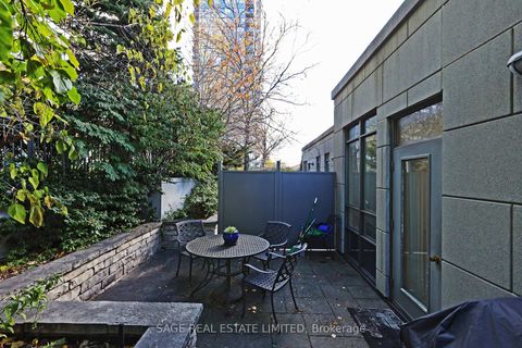 Photo 31 at TH#31 - 25 Greenview Avenue, Newtonbrook West, Toronto