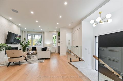 Photo 3 at 32 Treadway Boulevard, East York, Toronto