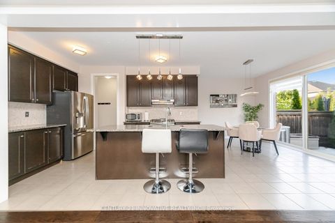 Photo 12 at 3213 Preserve Drive, GO Glenorchy, Oakville