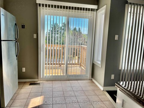 Photo 8 at 40 Glenashton Drive, RO River Oaks, Oakville