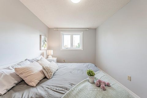 Photo 21 at 21 Brimstone Crescent, Agincourt North, Toronto